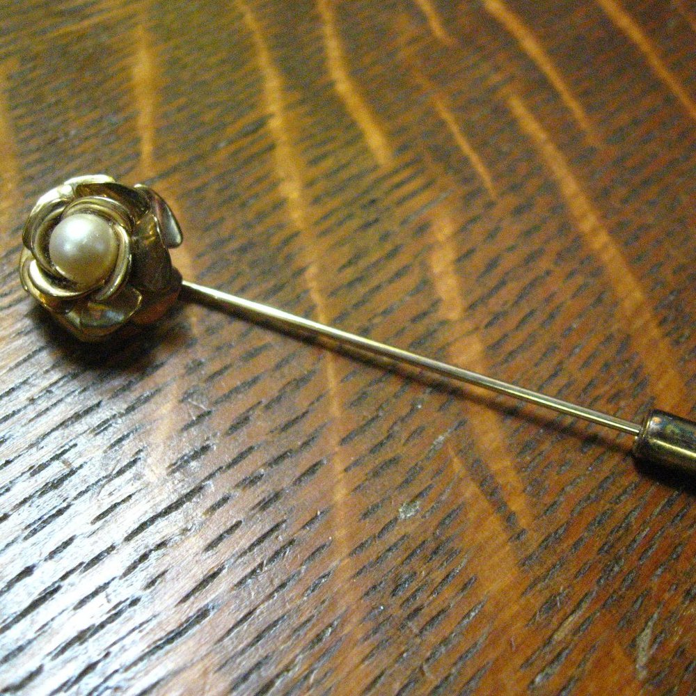 🌹 Vintage 1980's Romantic Fashion Rose Stick Pin